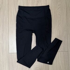 Lululemon Black High-Waisted Leggings Size 6